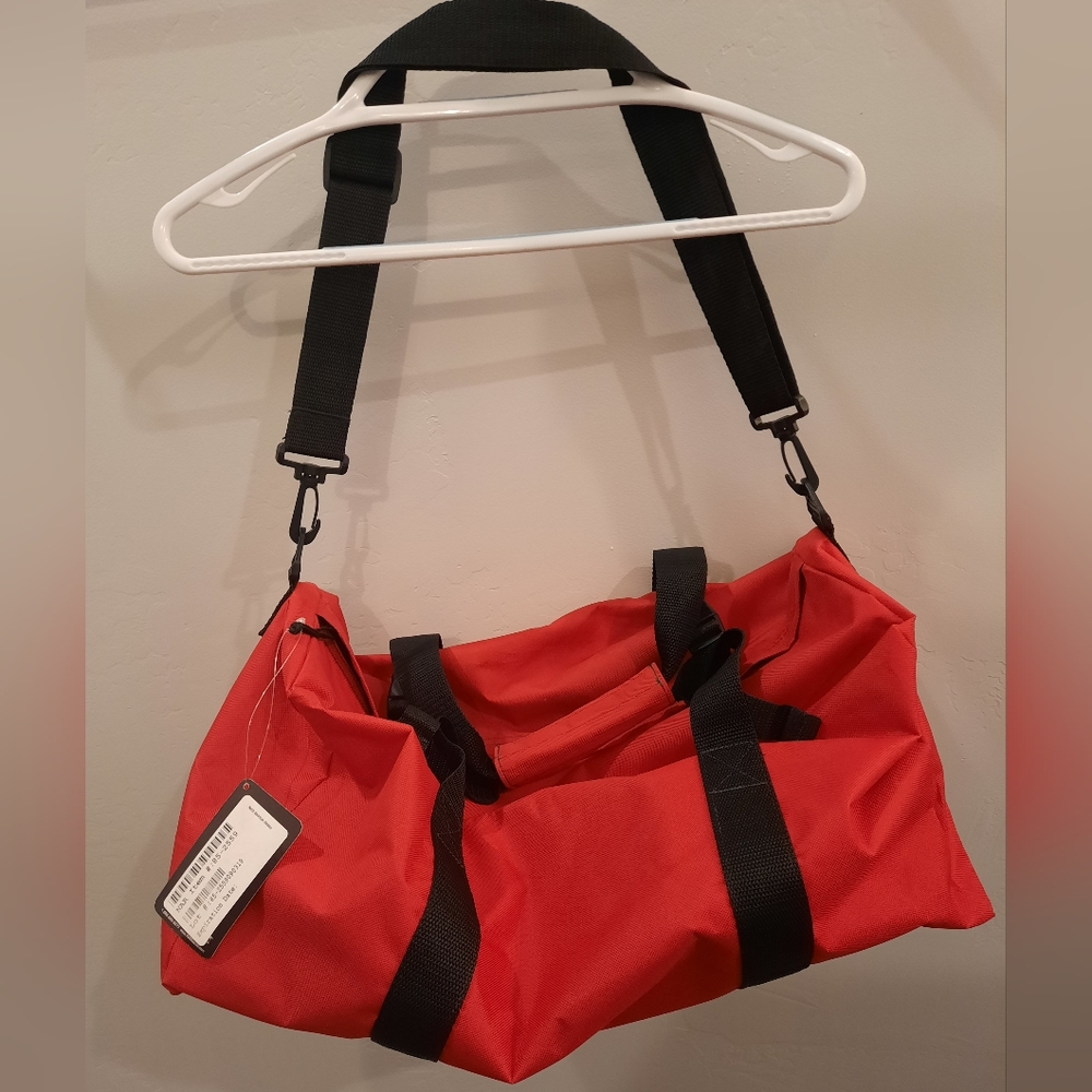 NWT North American Rescue red and black first aid duffle, zipper and 2 buckles